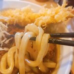 Dontaku - 太めの麺はもっちりとコシもある。