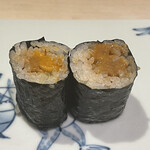 鮨料理 一高 - 赤雲丹の海苔巻き