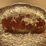 鮨料理 一高 - 鮪漬け山わさび掛け