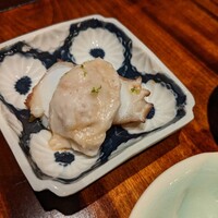 料理屋 はいくれあ - 蛸の上には、小芋とアーモンドのクリーム！！これまた斬新な組み合わせ(*ﾟ∀ﾟ)