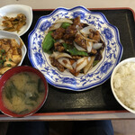 有香園 - 黒酢豚定食+麻婆豆腐(小)880円