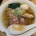 小さな野はらの木の下で - 特製鶏塩ラーメン