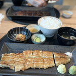うなぎ四代目菊川 - 白焼き一本定食
