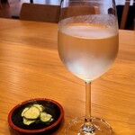 繁蔵田麦そば - 日本酒で一杯　付け出しは胡瓜