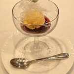 Risutorante Ogawa - デザート。イチヂクのコンポートと大吟醸のアイスクリーム。飴細工が繊細で素敵(ღ*ˇ ˇ*)｡o♡