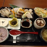 ヒル薬膳粥・ヨル貝料理カイノクチ - 海鮮粥セット