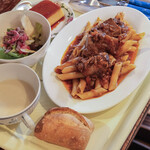 Bien - "燉牛肉斜管麪（うしにくにこみのペンネ）"