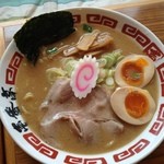 ラーメン屋 壱番亭 - 魚介とんこつ味玉醤油ラーメン 819円