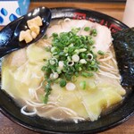 Ramen Hakke - とんこつ　¥800  クーポン大盛　カタ