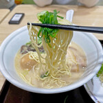 IPPUDO RAMEN EXPRESS - 博多ラーメンとネギはとても良く合います