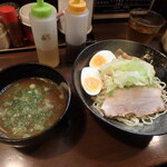 らーめん まねしん坊 - 豚骨　つけ麺¥750