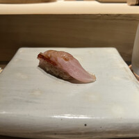 鮨m - 
