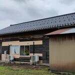 穀雨 - 裏からの外観