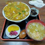 さか本 - カレー丼（\700）