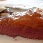 レインボー - フィレビーフの網焼き　断面