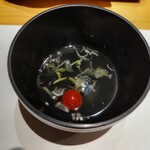 鮨 ふくじゅ - じゅんさいと小梅のお吸い物 ♪