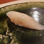 ともえ寿司 - 袖烏賊（ねっとりとした食感）