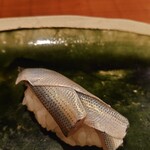 ともえ寿司 - しんこ（コハダの子供）