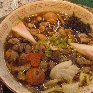 田舎家 - 料理写真:ちなみに愛をとりもつラーメンにキンカンが入ってるのは黄身(君)だけにとのこと。マスター談