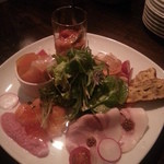 前菜盛り合わせ