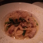 バール　コラヴェ - 自家製厚切りベーコンと菜の花のカルボナーラ