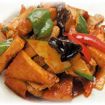 青山一品 - 揚げ豆腐と五目野菜炒め 家常豆腐 850円