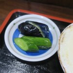 味処花しょく - 彩鮮やかな漬物です