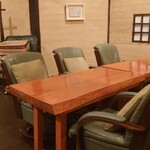 ともえ寿司 - テーブル席