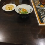 炭火やきとん 肉刺しジョニー - 