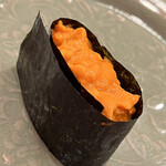 木挽町 とも樹 - 利尻の塩水馬糞ウニを軍艦で。ヤバイ！コイツは本物です