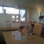 葉菜みずき - あたたかい雰囲気の店内