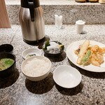 銀平 - 料理写真:天ぷら定食（お造り付）税込1200円