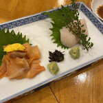 味のまる藤 - 赤貝とホタテ刺身