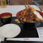 豊洲食堂 - 特大アジフライ丼 1300円