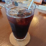円山 カルネ - アイスコーヒーは、アメリカンな味わい。可もなく不可もなし。