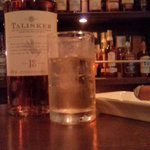 ムーンシャイン - タリスカー１８年のハイボールと葉巻