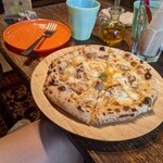 ポンチーズ・ピザ - 
