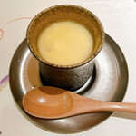 鮨 波やし - 茶碗蒸し。中に甲殻類いたはず。