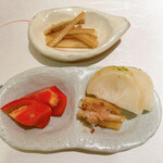 鮨 波やし - 骨煎餅の上品さ。