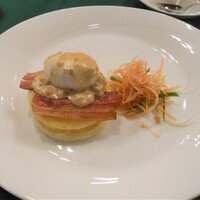メインダイニングルーム 三笠 - エッグベネディクト