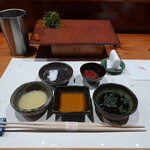 Sushisho Nomura - つまみ用の薬味セット