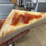 喫茶エンゼル - 苺ジャムが別に付いてきました。こちらも何処か懐かしい味わいでした（笑）