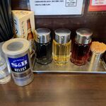 ラーメン いっとうや - 調味料