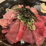 KA-TSU - ハーフ丼（赤身＆ネギトロ）具の大盛り
            1300円