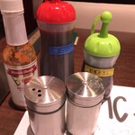 ピッカーニャ - バナネロソース、ガーリックソース、和風おろしソース、胡椒、塩♪