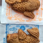 藤田九衛門商店 - 鯉焼きは立つらしいんだけどいい場所がなくて…