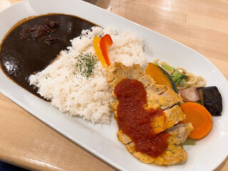 欧風カレー ウエダ - 日替りプレートランチ（ポークピカタ）