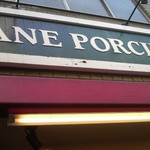 パネ・ポルチーニ - お店の外観です。