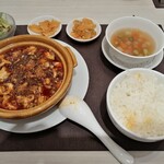 熊龍酒家 - A ランチの四川麻婆豆腐セット