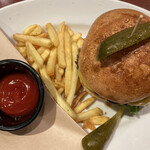 TOKYO BURGER CAFE&BAR - チェダーチーズバーガー 1,600円